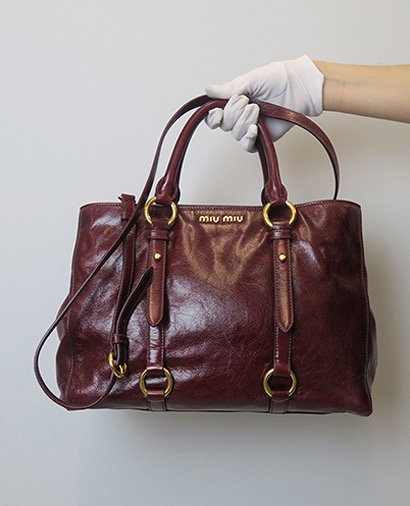 Bolso Al Mano Con Bandolera, vista frontal